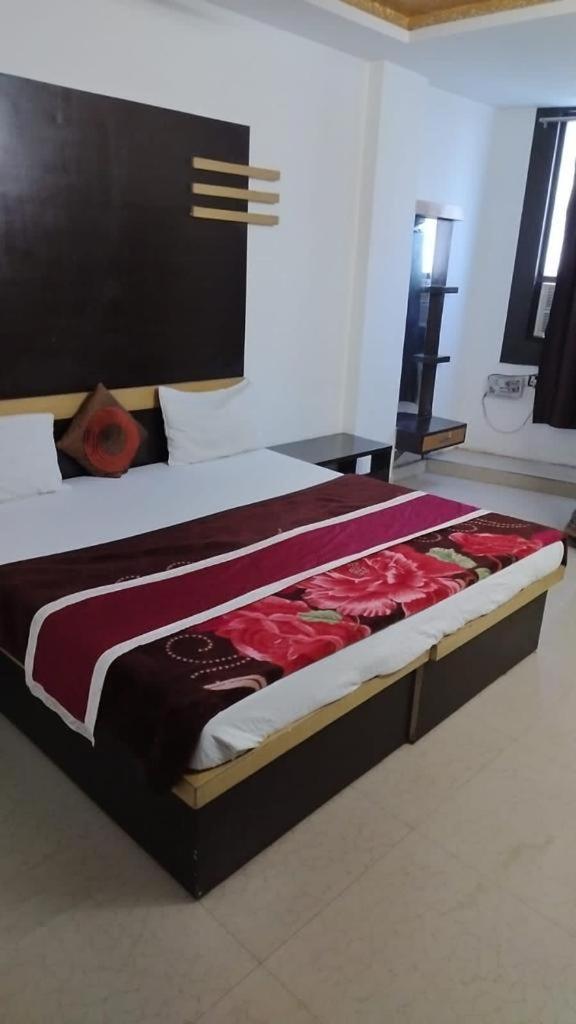 Hotel Bri Elite Nagla Dhīmar Εξωτερικό φωτογραφία