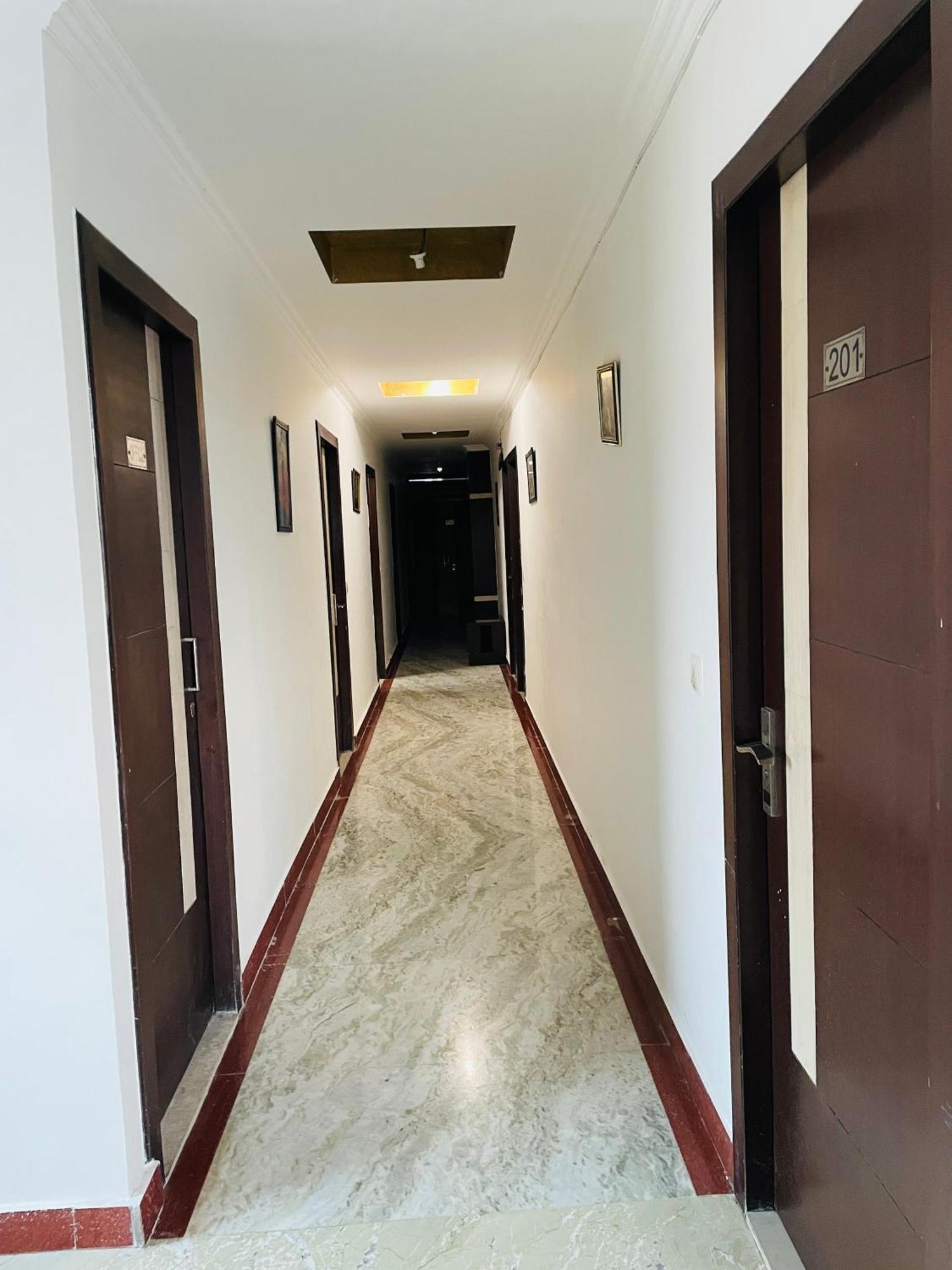 Hotel Bri Elite Nagla Dhīmar Εξωτερικό φωτογραφία